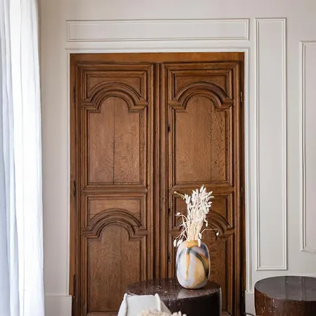 Ile-saint-louis Apartment *